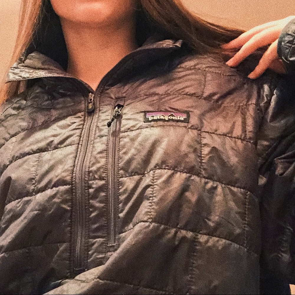 A baggie Patagonia jacket for the cozy winter.
